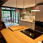 Family House With Character, Large Garden Casa vacanze