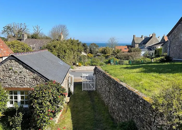 Semesterbostad Family House With Character, Large Garden