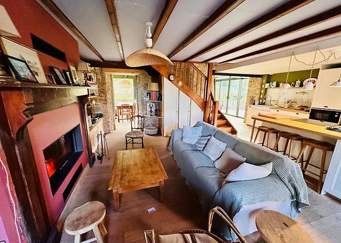 Semesterbostad Family House With Character, Large Garden *